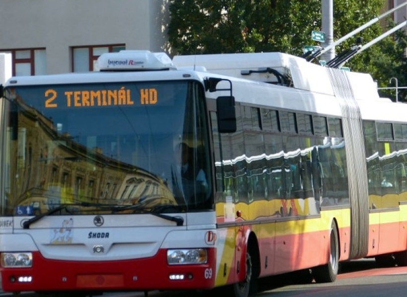 MHD pro seniory za stovku, doprovod předškoláků zdarma 